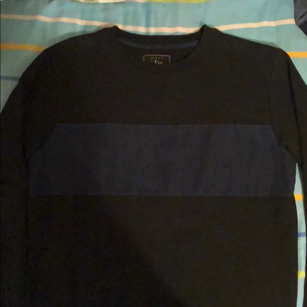Black and blue crewneck